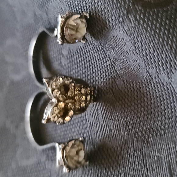 Ring - Picture 2 of 2